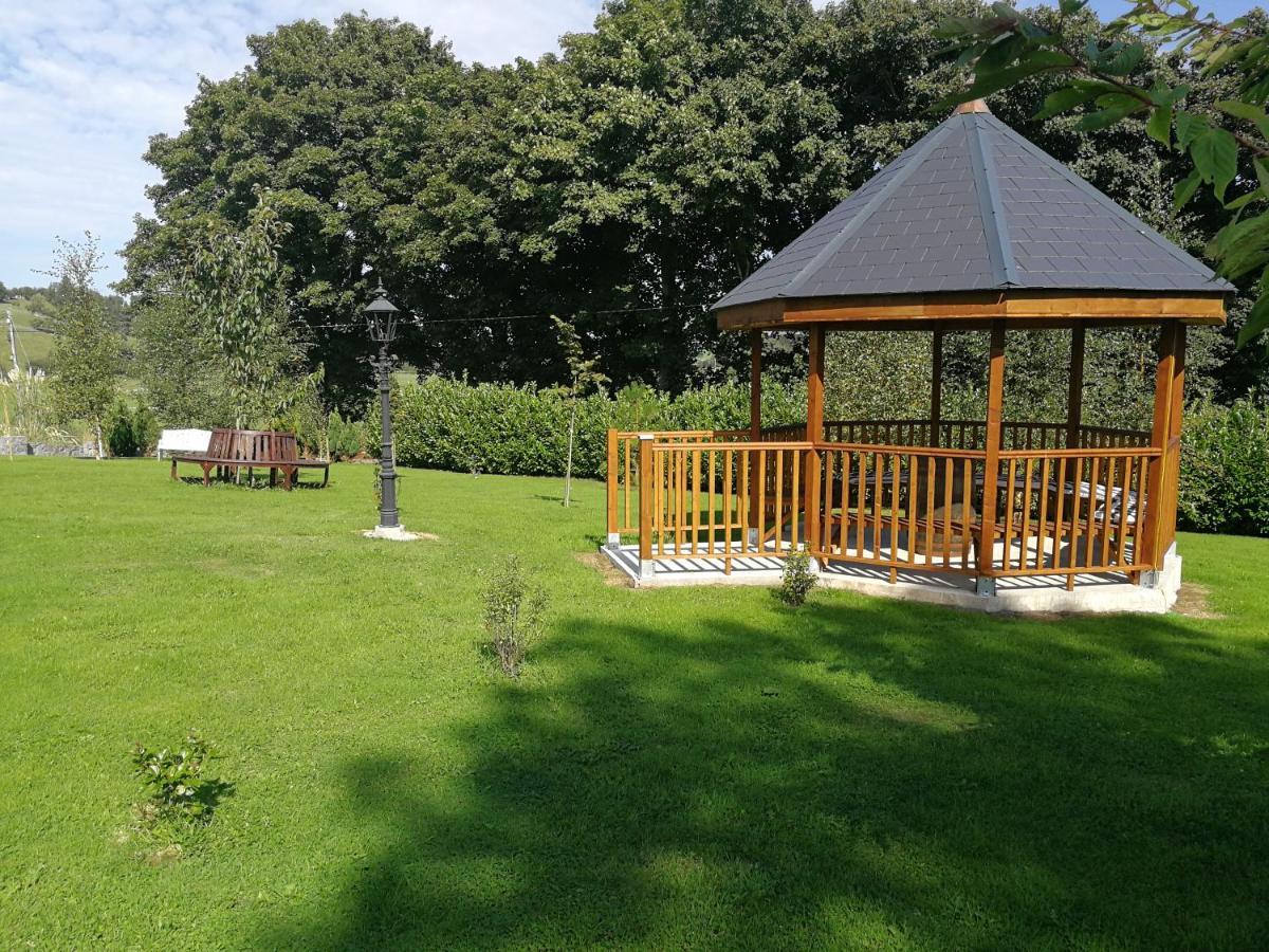 Tower View Lodge Енніс Екстер'єр фото
