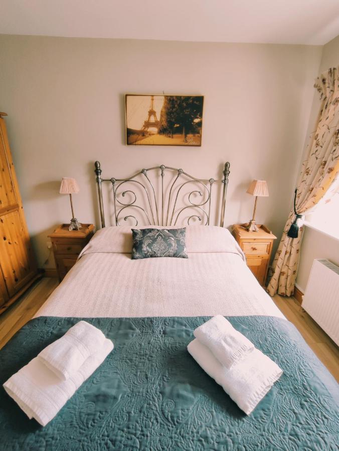 Tower View Lodge Енніс Екстер'єр фото