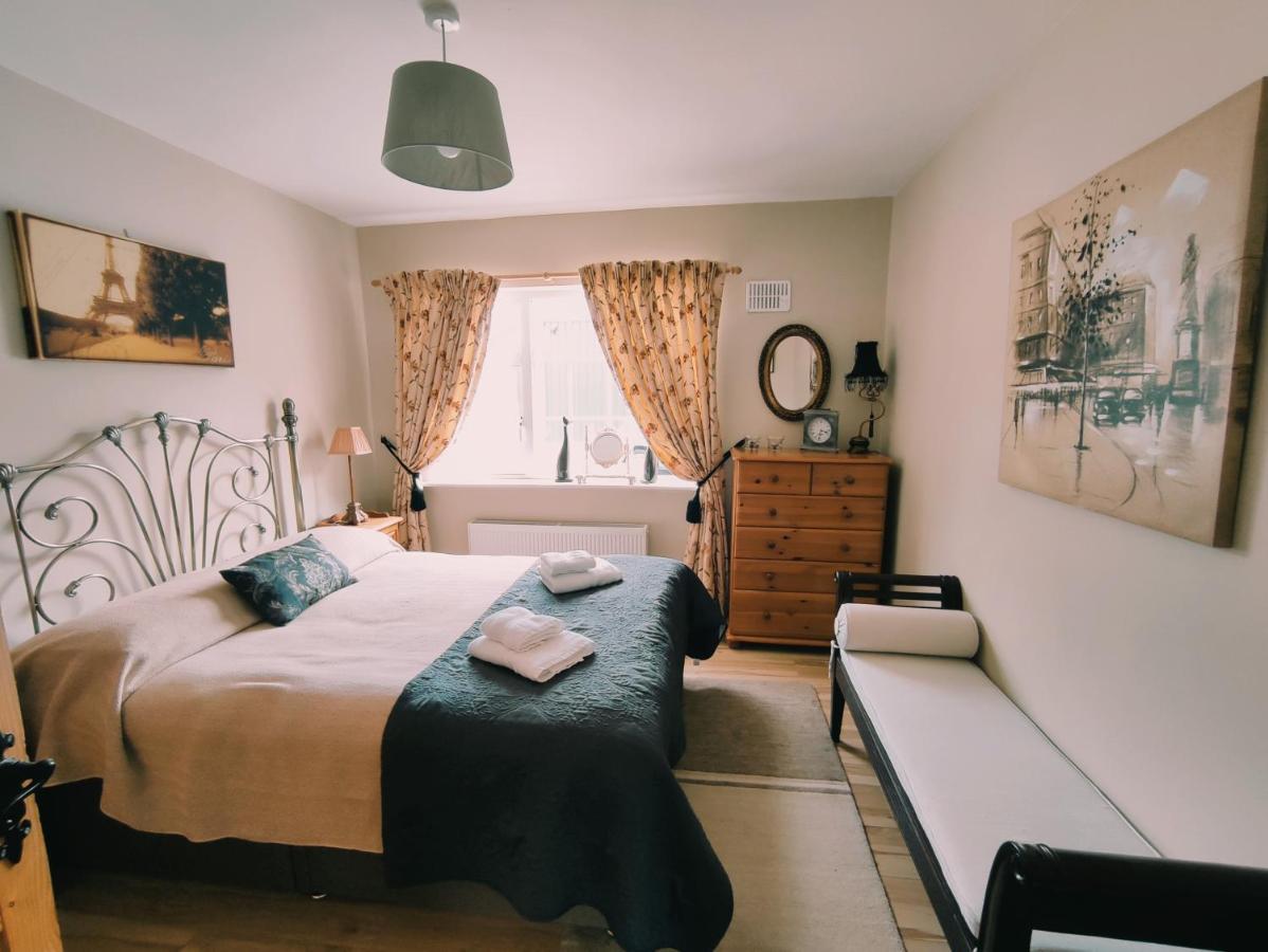 Tower View Lodge Енніс Екстер'єр фото